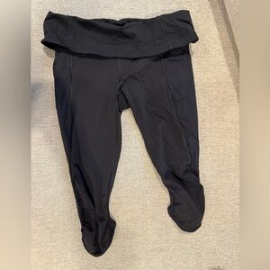 lululemon black capri leggings